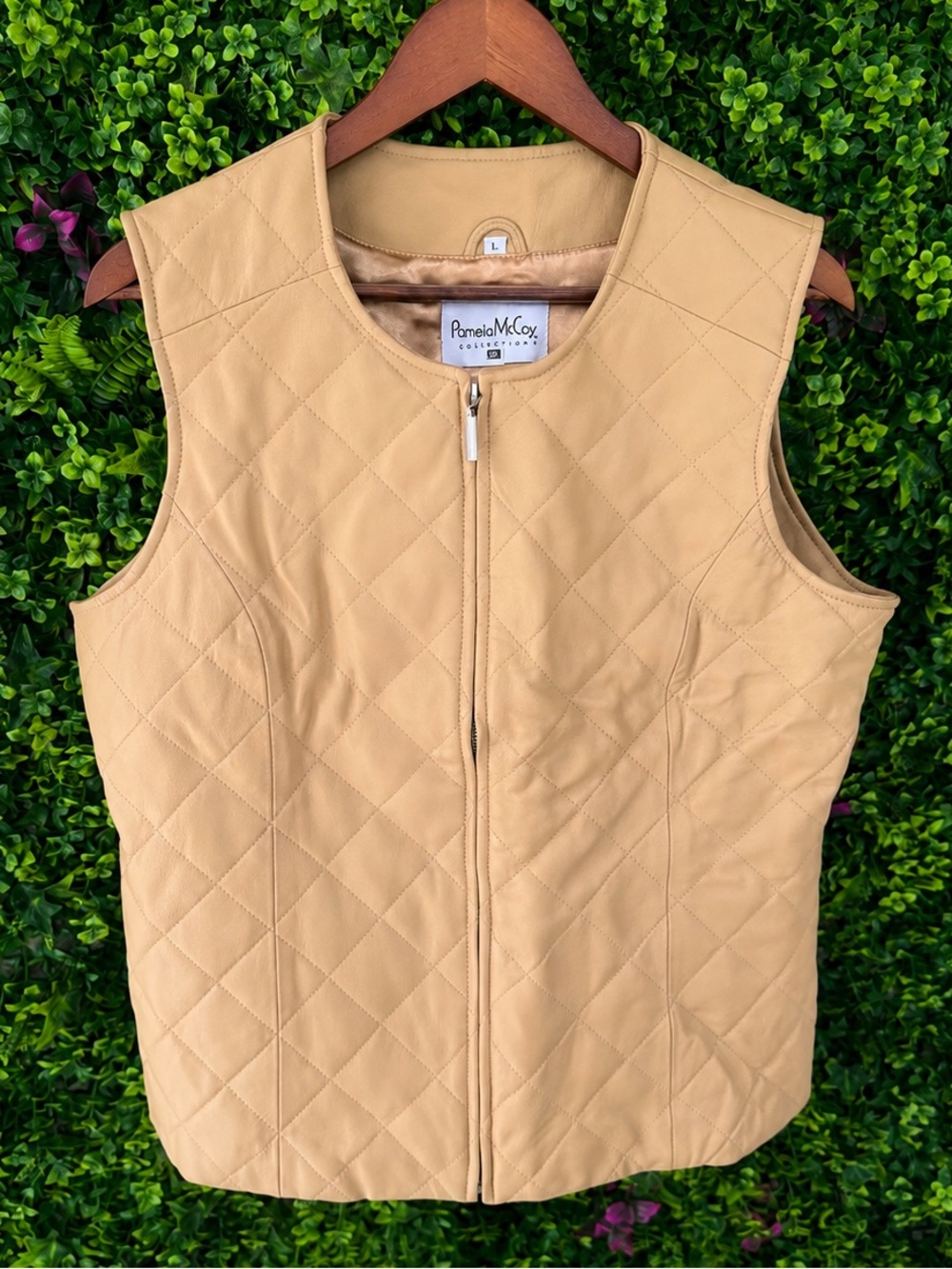 Pamela McCoy Genuine Leather Quilted Vest Size L Tan Beige Zip Front - Picture 2 of 11